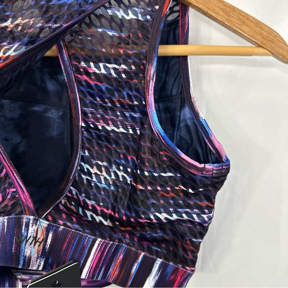 Peloton Melody High Neck Bra - Picture 9 of 9